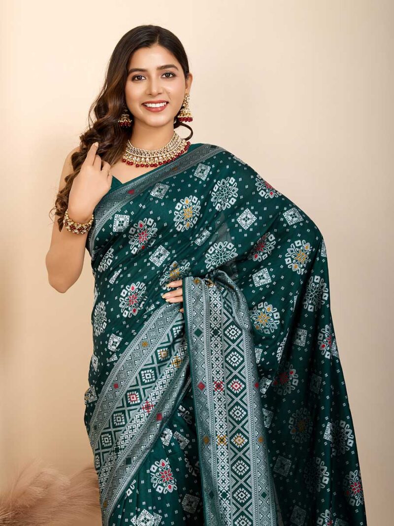Green Color Green Saree - Image 3