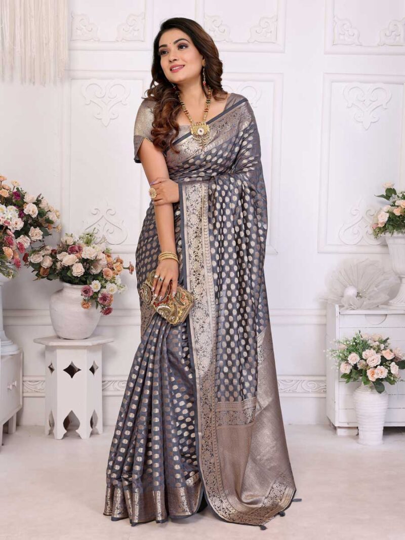 Grey Color Grey Saree - Image 4