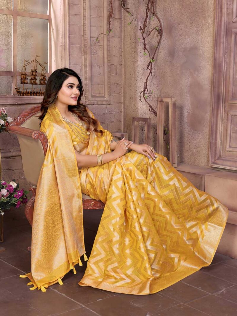 Yellow Color Yellow Saree - Image 4