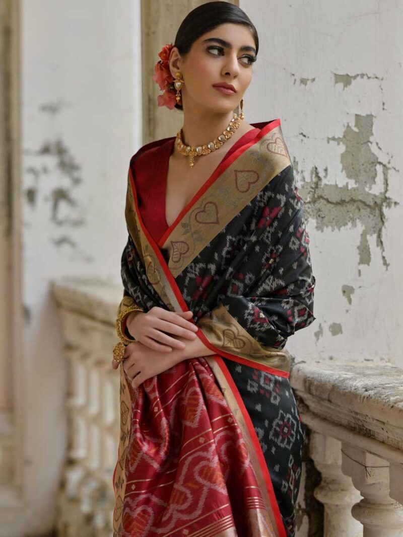 Black Color Burgundy Saree - Image 3
