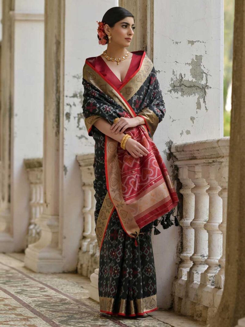 Black Color Burgundy Saree - Image 2