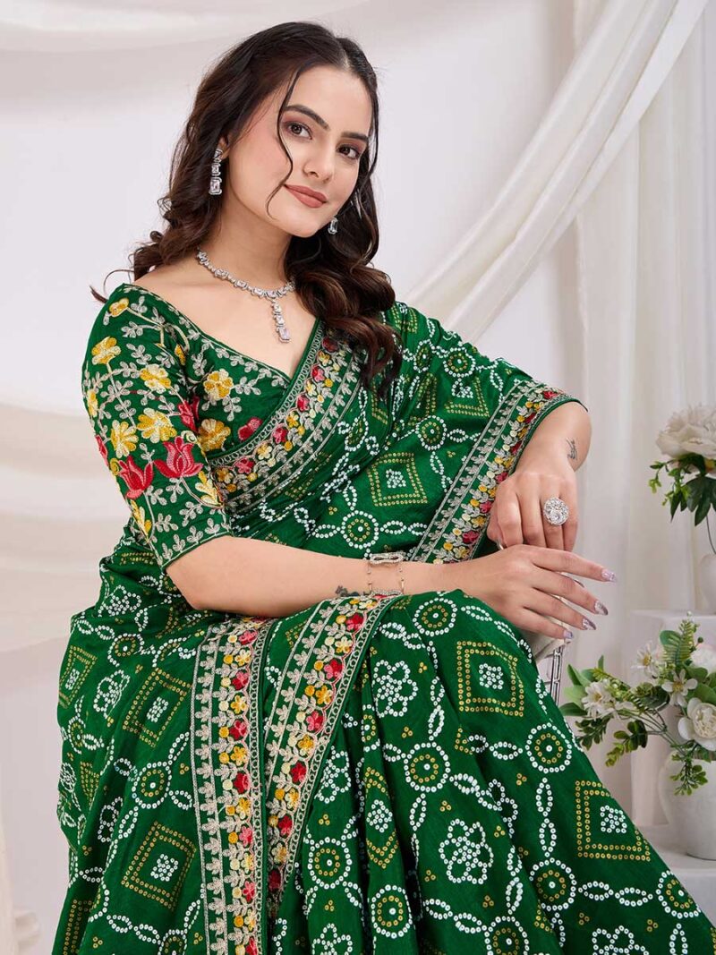 Green Color Green Saree - Image 3