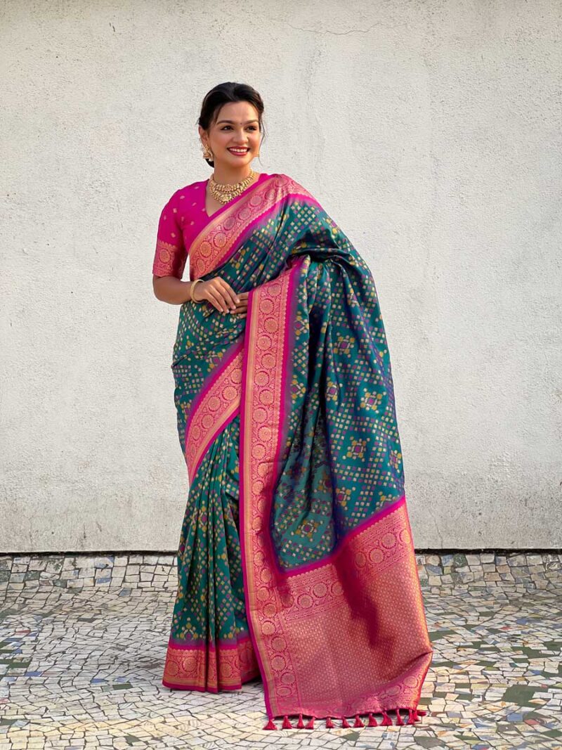 Green Color Pink Saree - Image 3