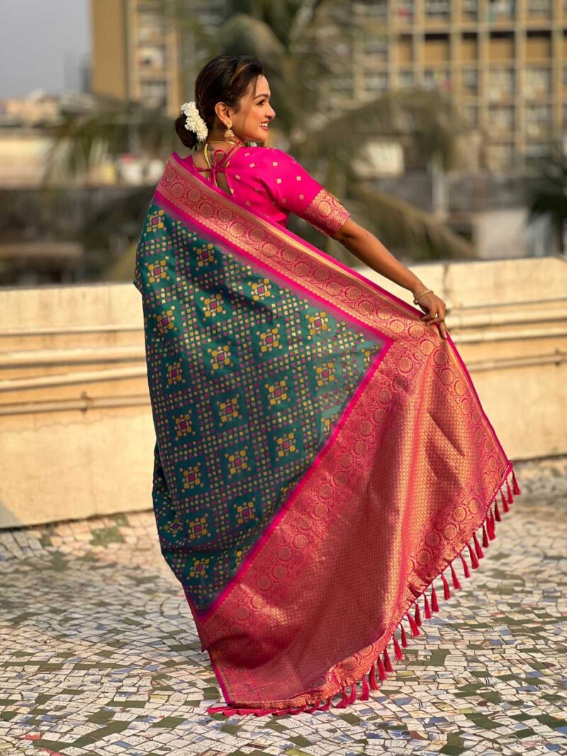 Green Color Pink Saree - Image 2