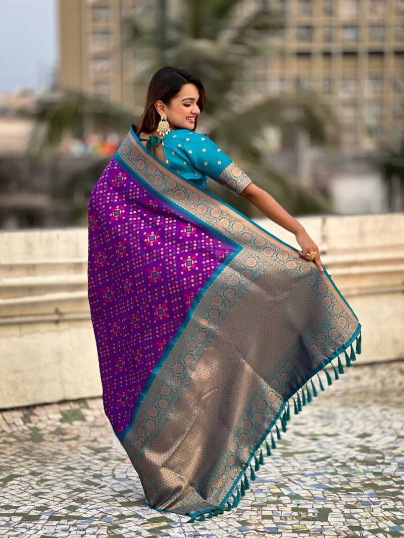 Voilet Color Firozi Saree - Image 2