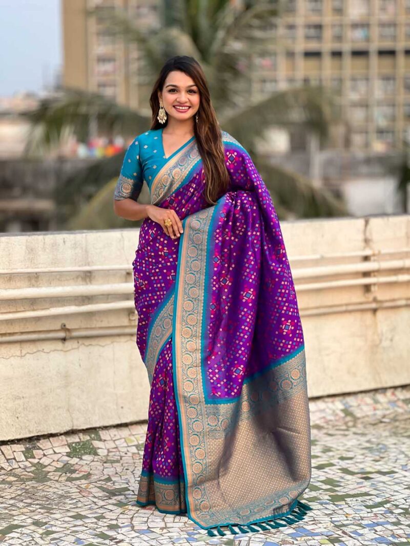 Voilet Color Firozi Saree - Image 4