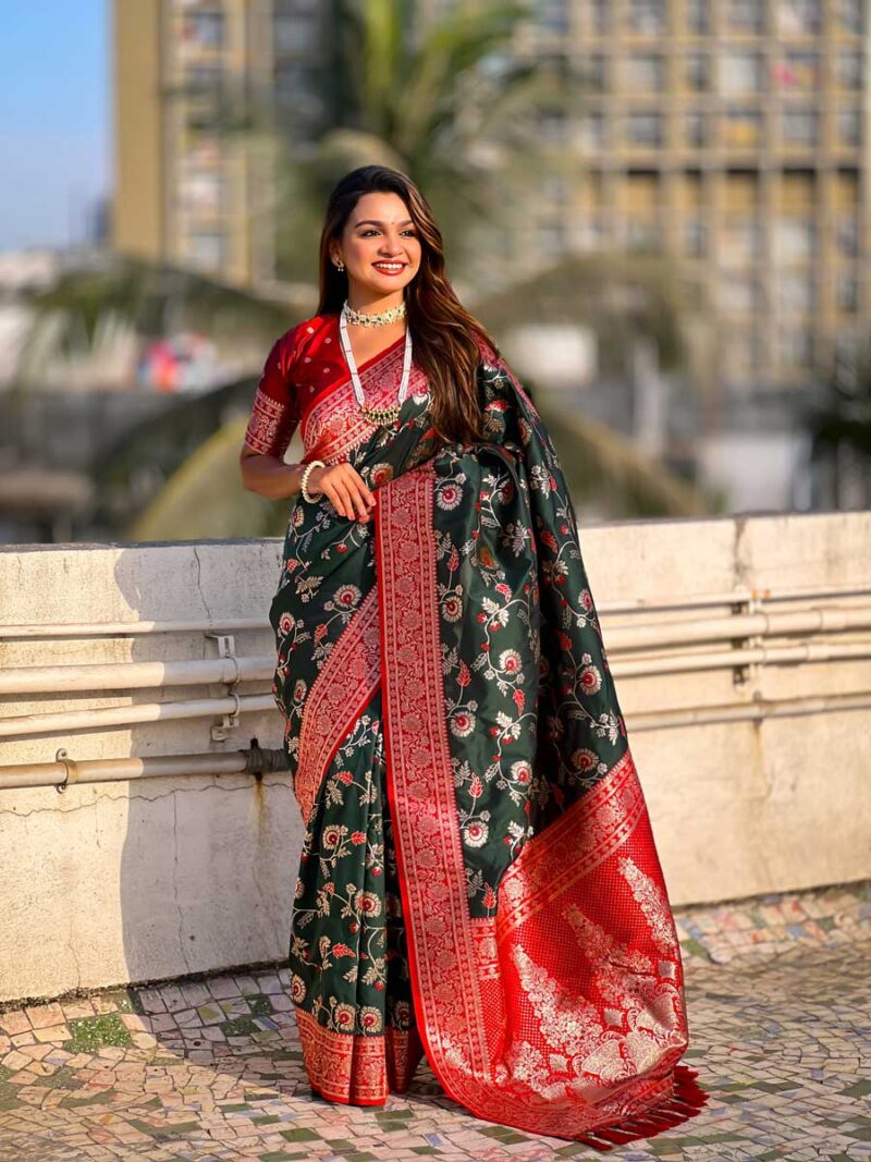 Green Color Red Saree - Image 4