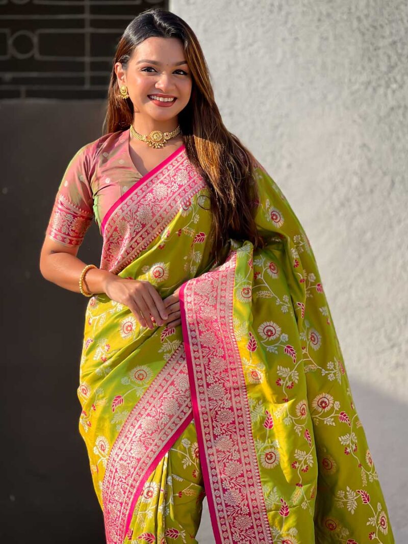 Mahandi Color Burgundy Saree - Image 3