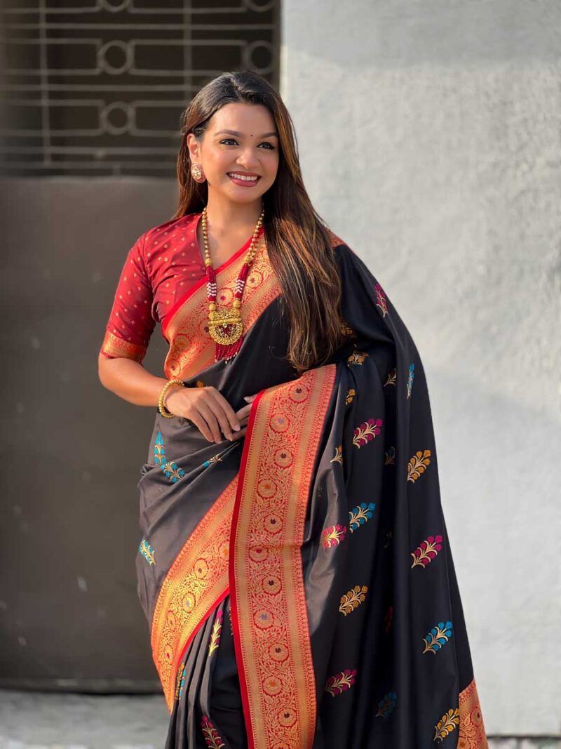 Black Color Red Saree - Image 3