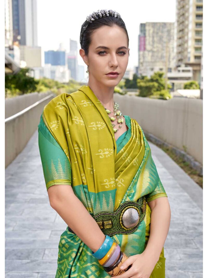 Green Color Rama Saree - Image 2