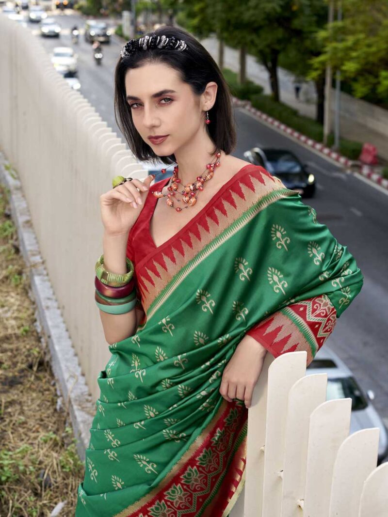 Green Color Red Saree - Image 2