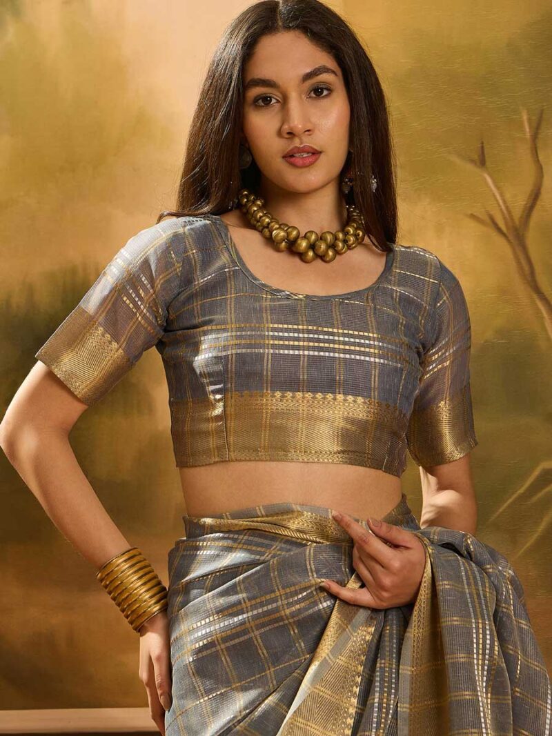 Grey Color Grey Saree - Image 4