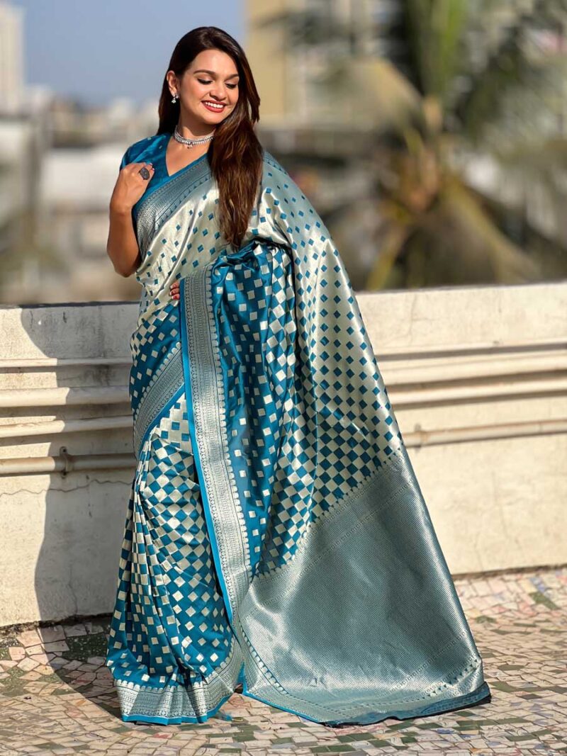 Teal Blue Color Teal Blue Saree - Image 4