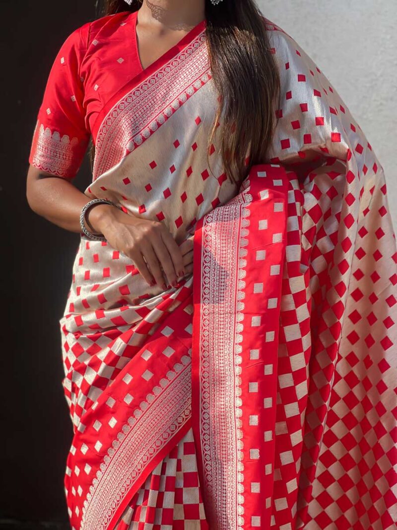 Red Color Red Saree - Image 3